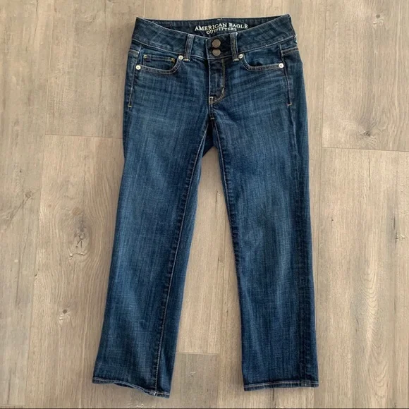 American Eagle Outfitters Blue Jeans Artist. P - Picture 2 of 6